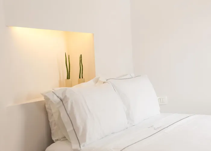 The Dream Santorini Hotel Oia 