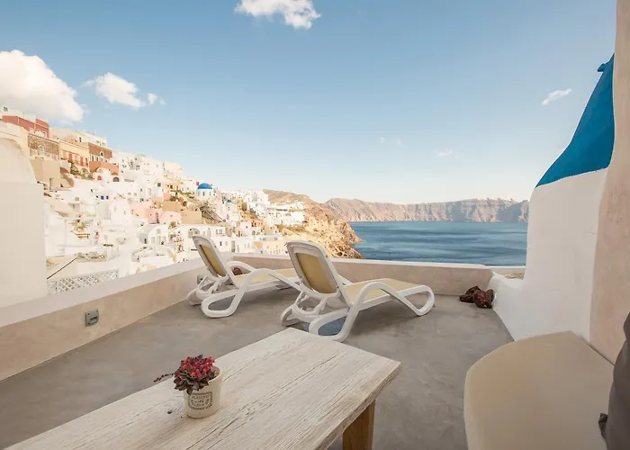 The Dream Santorini Hotel Oia 